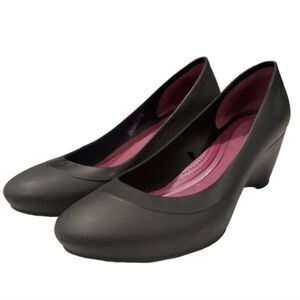 CROCS WOMEN'S LINA WEDGE ROUND TOE SLIP-ON SHOES